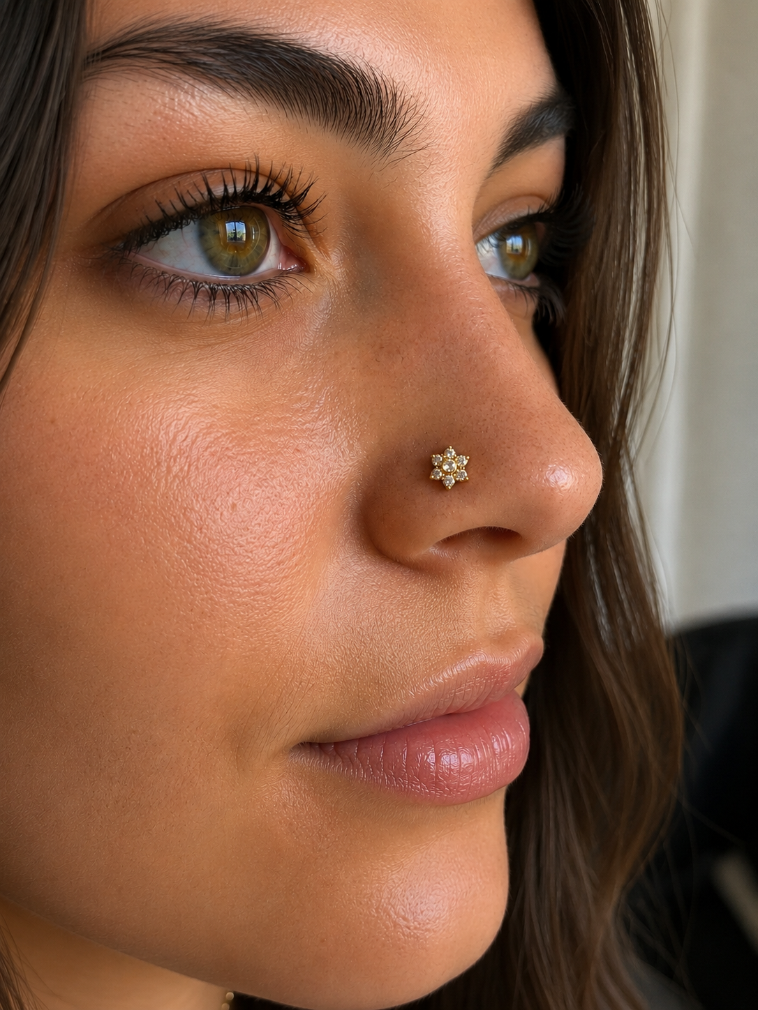 ✨Premium Titanium Crystal Nose Stud – Sunflower Design✨