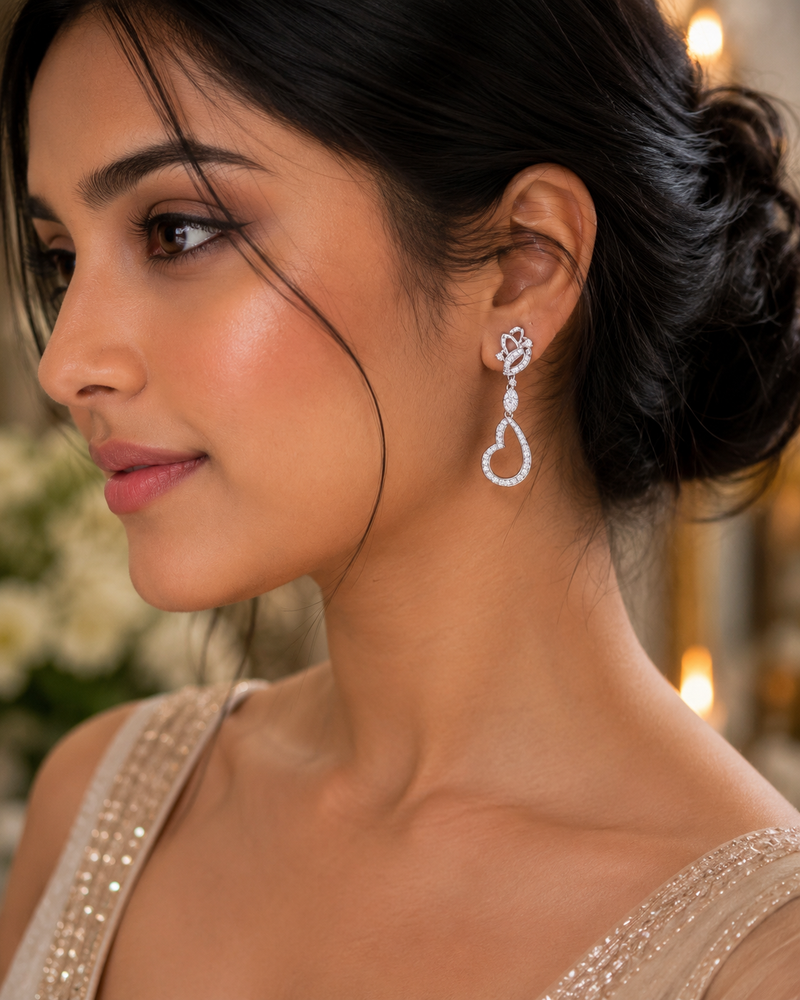 ✨ Premium Silver Crystal Heart Drop Earrings – Luxury Elegance Collection 💎