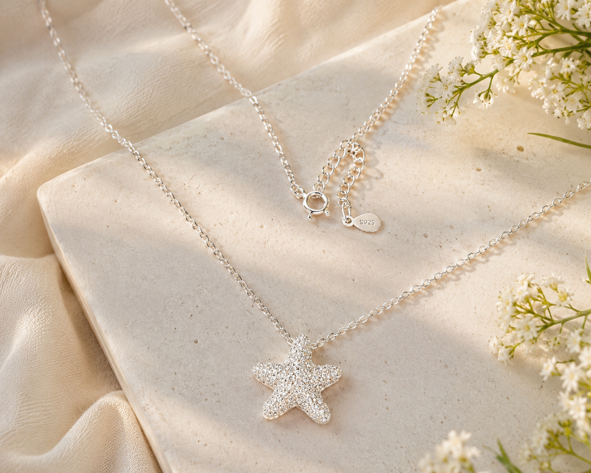 Premium Crystal Starfish Silver Necklace – Ocean-Inspired Elegance ✨💎